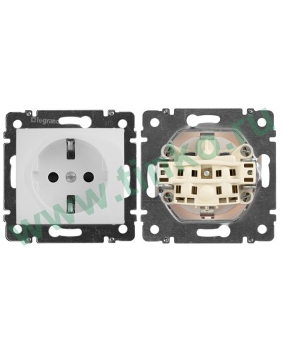 Розетка Valena 2К+3 10/16А, белый (774420). Розетка. LegranD в Йошкар-Оле